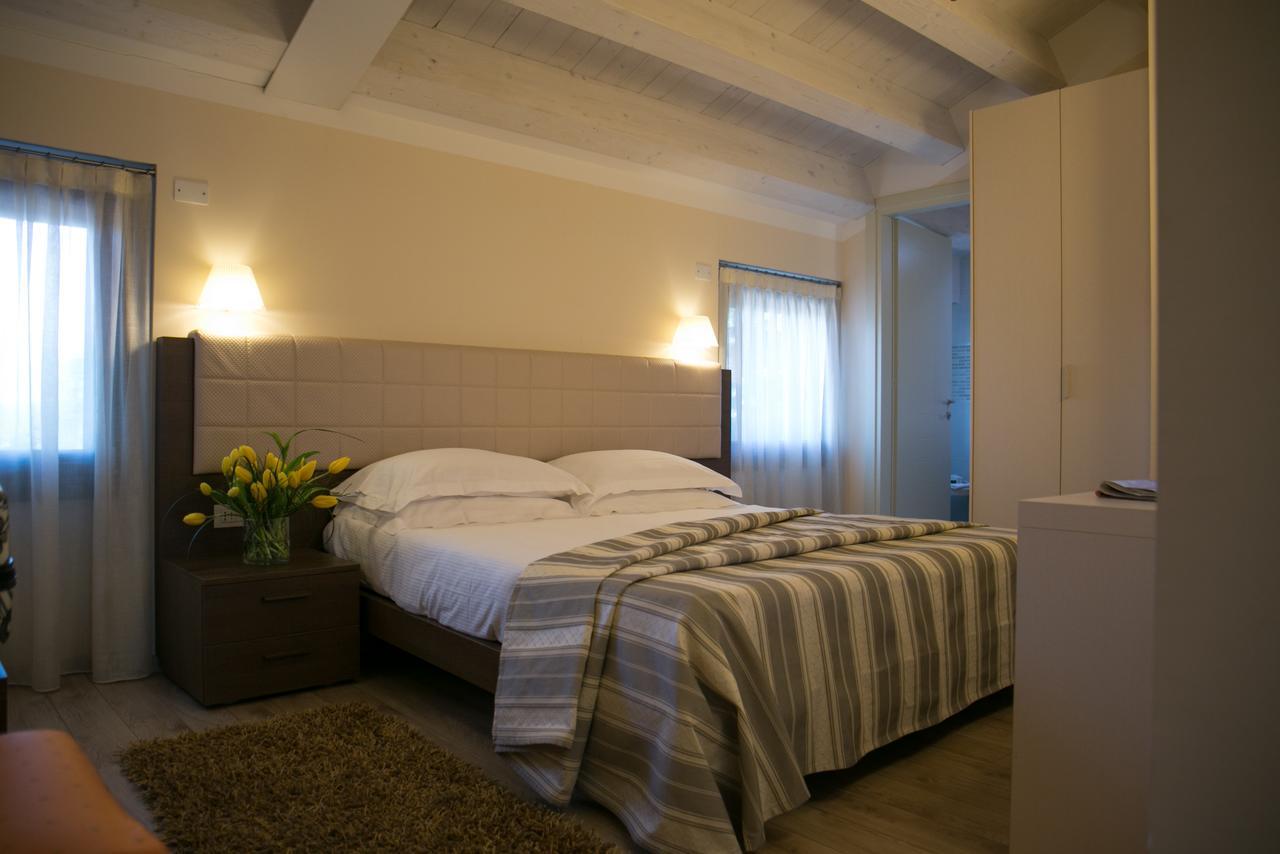 Hotel Calinferno Codogne Экстерьер фото