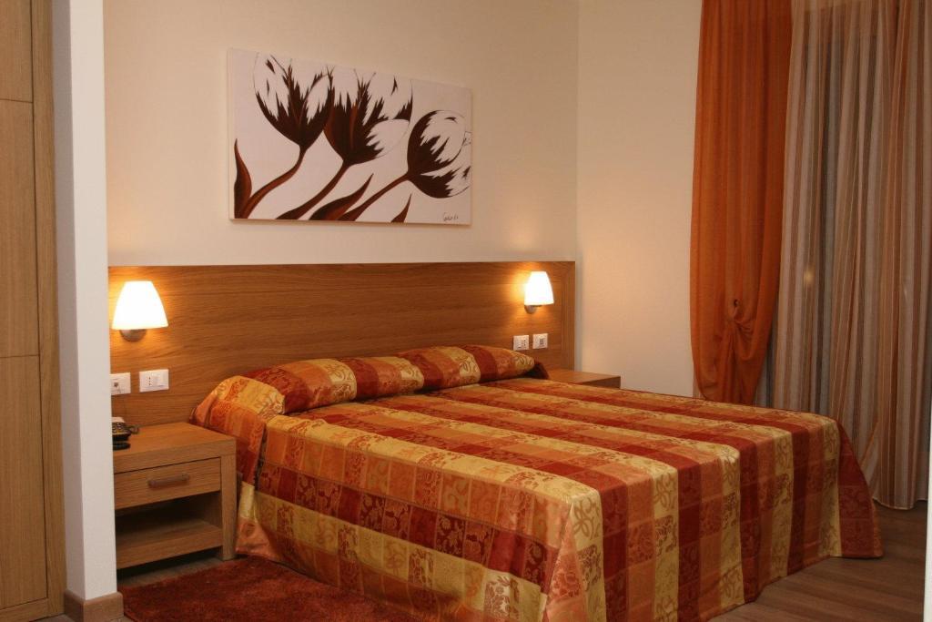 Hotel Calinferno Codogne Номер фото
